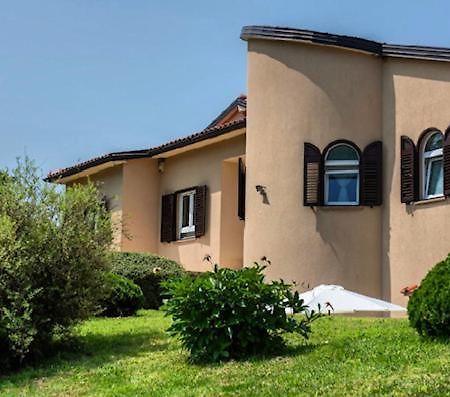 Rupa Studio Apartment Lu מראה חיצוני תמונה