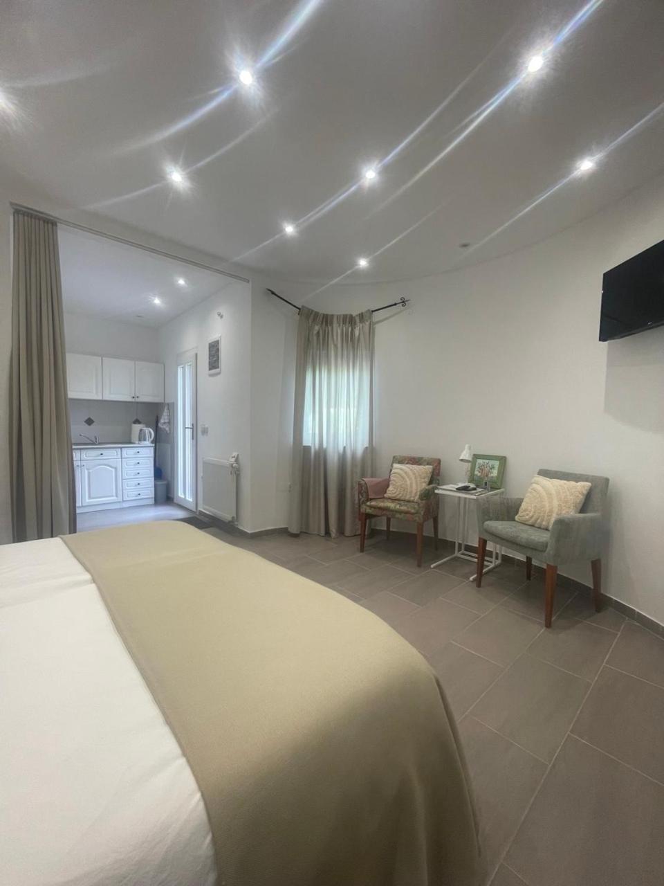 Rupa Studio Apartment Lu מראה חיצוני תמונה
